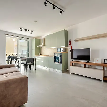 Gzr F51 Bedroom In Penthouse
